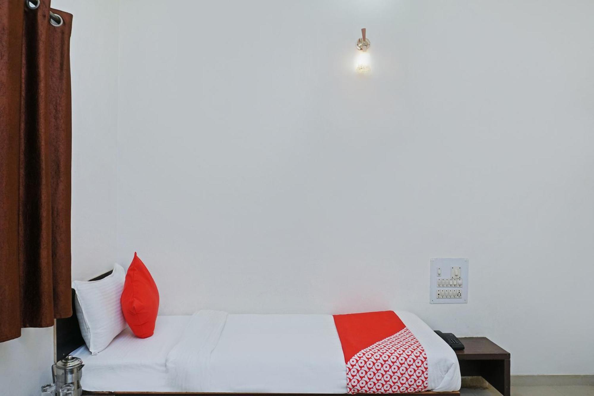 Super Hotel O Shirdi Sai Inn Ngoại thất bức ảnh